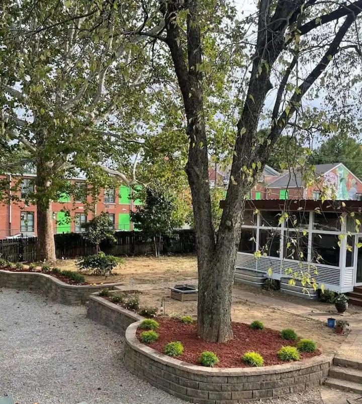 Quiet, Gated Oasis Near Downtown Lexingtonアパートメント エクステリア 写真
