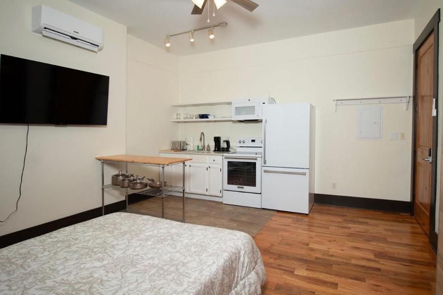 Quiet, Gated Oasis Near Downtown Lexingtonアパートメント エクステリア 写真